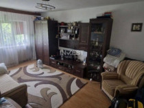 Apartament de vanzare 3 camere, zona Canta - Scoala Elena Cu