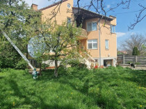 Casa - 1500 mp de teren - zona rezidențială schit