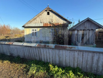 Casa batraneasca, 50 mp si teren intravilan 4900 mp, Udesti