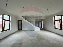 Casă / Vilă cu 5 camere de v&acirc;nzare