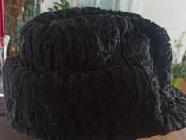 Ocazie unica - caciula blana astrahan