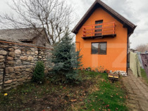 Casă de v&acirc;nzare &ndash; proprietate generoasă 2.285 m&sup2; teren