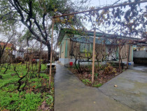 CASA 4 CAMERE , SUPRAFATA TOTALA 80 MP , TEREREN 355 MP, DES