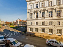 Apartament Spațios cu 7 Camere de Vânzare în Centrul Aradului!