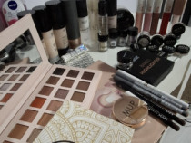 Produse de Machiaj la pretul afisat toate