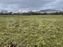 Teren de 2.760 mp, &icirc;n zonă excelentă, cu utilități și