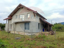 DE VANZARE casa la 10 min de oras