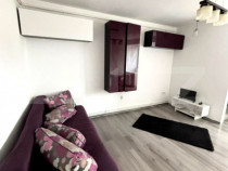 Garsonieră decomandată cu vedere panoramică – mobilată