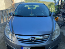 Opel corsa D benzină