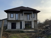 Casa/Vila 7 camere zona Sud