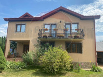 DE VANZARE Vila de vacanta in Pucioasa /Dambovita