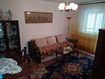 Apartament 3 camere, decomandat - zona Racadau