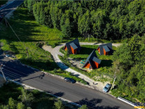 FILM! 2 Case,A frame,mobilate, accesorizate, 2.500 mp teren,