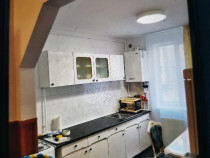 &Icirc;nchiriez apartament 2 camere Micro 2