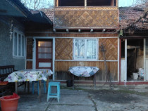 Vand casa 3 camere zona munte