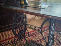 Masina de cusut Singer