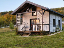 Cabana in Bucovina in Tara Dornelor pe malul raului Dorna