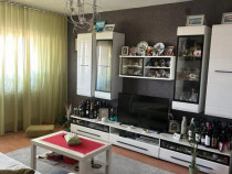 Apartament 2 camere, decomandat - zona Tractorul