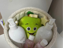 Cos cu produse cosmetice si un plus