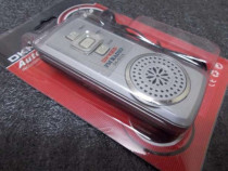 Miniradio fm portabil labaterie,casti,lanterna