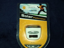 Pedometru cu încărcare solară