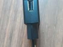 Încărcător universal USB