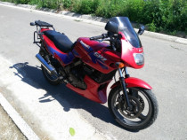 Motocicleta Kawasaki gpz 500s