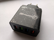 Incarcator USB 4 porturi 2A 2 amperi negru nou