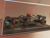Macheta Mercedes W12 Hamilton cu pilot Formula 1 2021 1/43