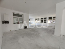 Spatiu comercial de inchiriat la strada intens circulata Cen