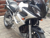 Motocicleta Yamaha FZ6-S