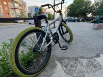 Bicicleta BMX BTWIN wip 500 + BONUS: set peguri, far si claxon