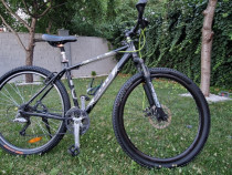 Bicicleta Bulls roti 29 echipata Shimano