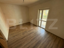 Apartament 3 camere, 80 mp, curte de 145 mp si garaj, Micro