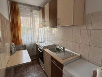 Apartament cu 2 camere semidecomandate Zona G.Enescu