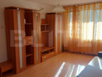 Apartament, 3 camere, 70 mp., zona Tractorul