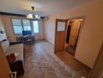 Piata Brotacei-apartament 2 camere decomandat -circular l...