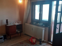 Apartament 2 camere - zona Dacia - Scoala 12 - 75.000 euro (Cod E6)