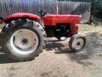 Tractor universal 445