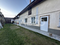 Casa de vanzare 4 camere anexe gospodaresti 884 mp teren in