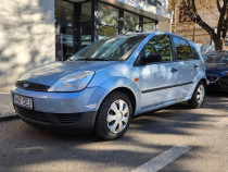 Ford fiesta masina