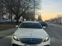 Vând Mercedes Benz E200