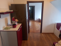 Apartament 3 Camere Precista 60mp lux etaj 3 centrala 2 bai termopan