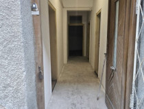 Apartament 3 camere decomandat la casa, zona Trei Stejari