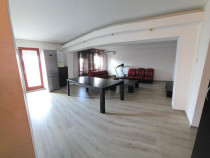 Vând apartament cu 4 camere