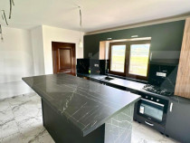 Casa individuala de vanzare, 4 camere, 105 mp utili, 500 mp
