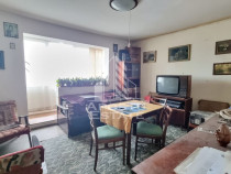 Apartament 4 camere, decomandat, zona Cetatii