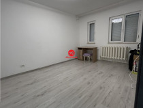 Garsoniera complet renovata, zona Palas