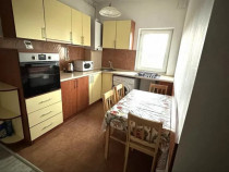 Apartament cu 3 camere, decomandat zona Garii.