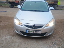 Opel Astra J 2013